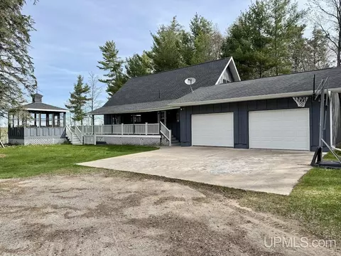 12236 Round Lake 42nd, Wetmore, MI 49895