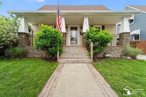 2011 5th, Wyandotte, MI 48192