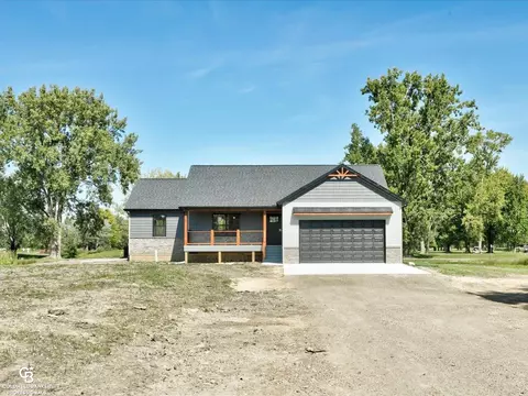 7910 Smiths Crk, Goodells, MI 48027