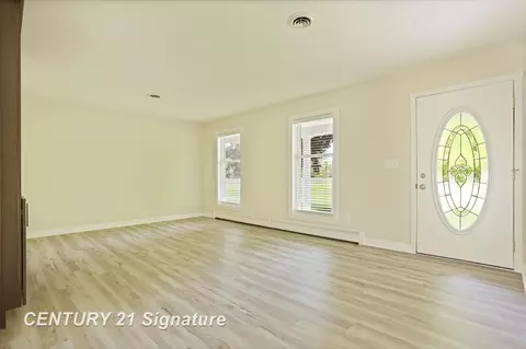 Living - 4769 S Fordney, Hemlock, MI 48626 photo 1 of 3