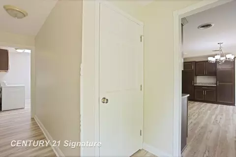 Entry Way - 4769 S Fordney, Hemlock, MI 48626 photo 4 of 7