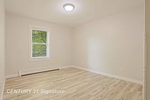 Bedroom - 4769 S Fordney, Hemlock, MI 48626 photo 2 of 3
