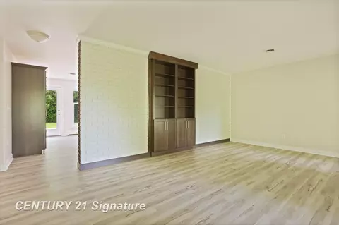 Living - 4769 S Fordney, Hemlock, MI 48626 photo 3 of 3