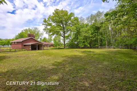 Exterior - 4769 S Fordney, Hemlock, MI 48626 photo 11 of 13