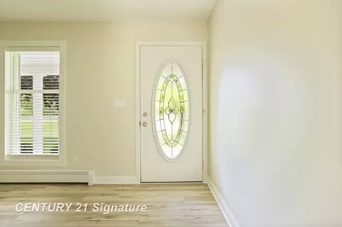 Entry Way - 4769 S Fordney, Hemlock, MI 48626 photo 1 of 7