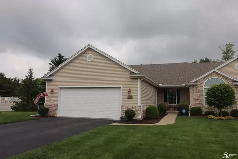 3046 Pebble Crk, Lambertville, MI 48144
