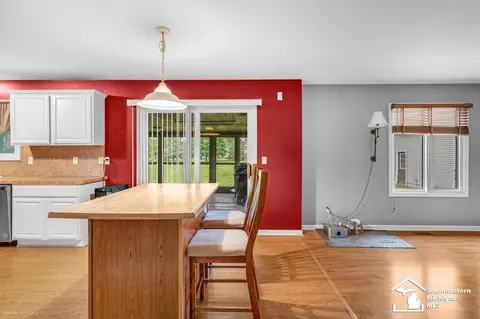 177 W Willis, Saline, MI 48176 photo 10