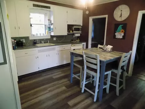 Kitchen - 3408 Clendening, Gladwin, MI 48624 photo 2 of 2