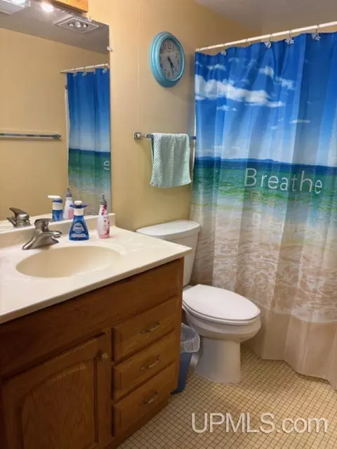 Bath - 406 3rd, Wakefield, MI 49968 photo 2 of 2