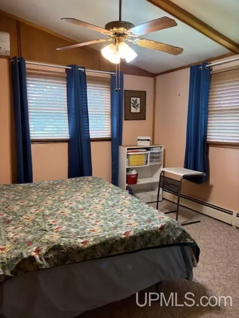 Bedroom - 406 3rd, Wakefield, MI 49968 photo 5 of 5