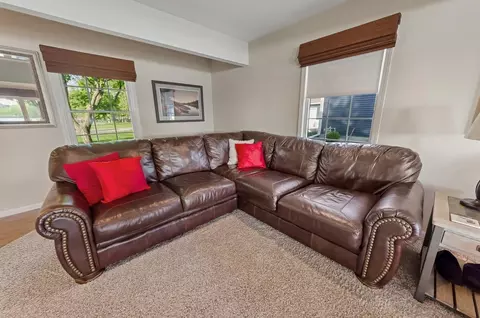 Living - 4679 Appleby, Gladwin, MI 48624 photo 2 of 7