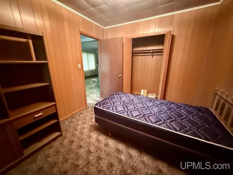 Bedroom - 513 N 19th, Escanaba, MI 49829 photo 2 of 4