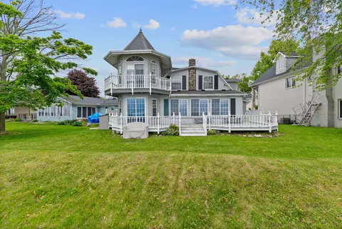 48816 Point Lakeview, New Baltimore, MI 48047