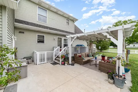 Exterior - 424 Gale, Ithaca, MI 48847 photo 3 of 10
