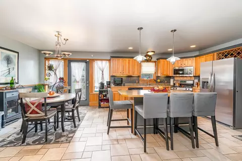 Kitchen - 424 Gale, Ithaca, MI 48847 photo 1 of 3
