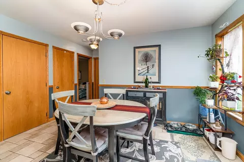 Dining - 424 Gale, Ithaca, MI 48847 photo 1 of 1