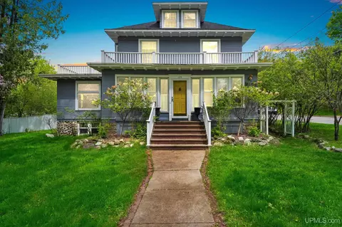624 E G, Iron Mountain, MI 49801