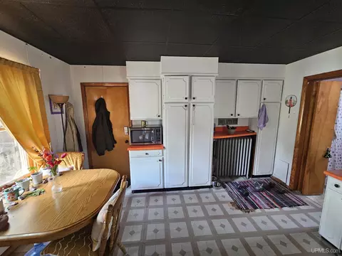 Kitchen - 709 N Third, Ishpeming, MI 49849 photo 2 of 7