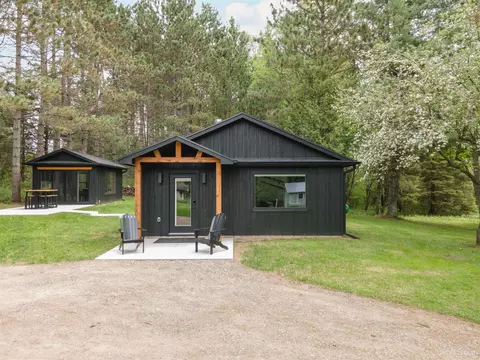 111 Sunset Lk, Iron River, MI 49935