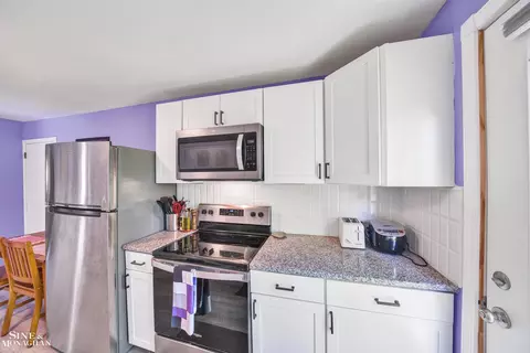 622 Kendon, Lansing, MI 48910 photo 9
