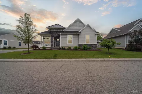 3318 Hamlet, East Lansing, MI 48823
