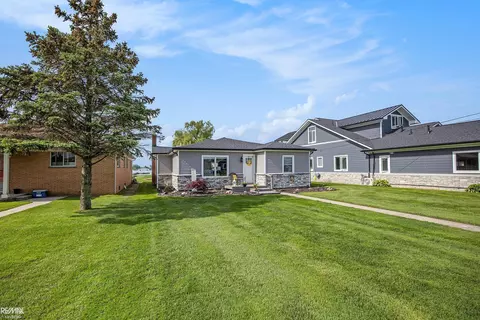 5227 Pointe Tremble, Algonac, MI 48001 photo 7
