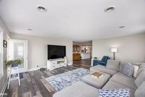 5227 Pointe Tremble, Algonac, MI 48001 photo 12