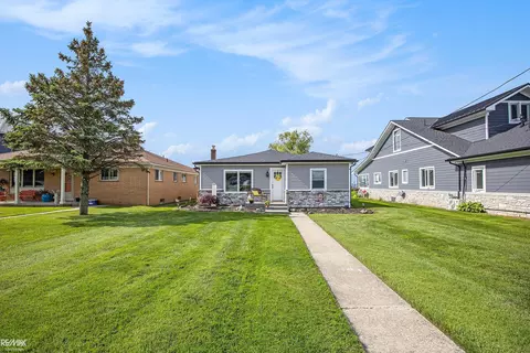 5227 Pointe Tremble, Algonac, MI 48001 photo 3