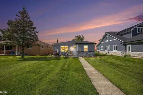 5227 Pointe Tremble, Algonac, MI 48001 photo 2