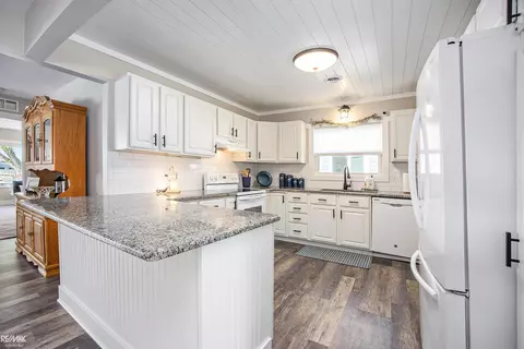 5227 Pointe Tremble, Algonac, MI 48001 photo 16