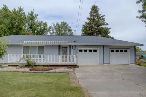 2683 Elmwood, Adrian, MI 49221