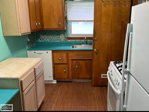 Kitchen - 31638 Taft, Wayne, MI 48184 photo 1 of 1