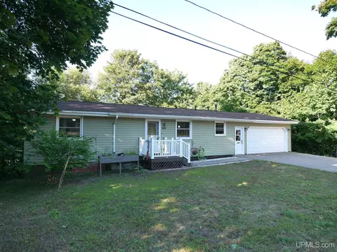 810 W Douglass, Houghton, MI 49931