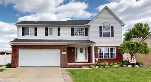 35532 Harrison, New Baltimore, MI 48047