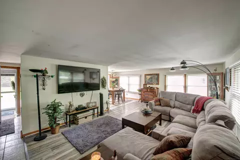 237 S Allen, Saint Clair, MI 48079 photo 4