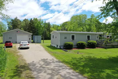 237 S Allen, Saint Clair, MI 48079 photo 2