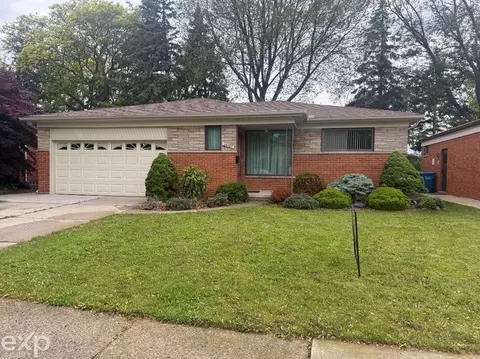 26167 Fairfield, Warren, MI 48089