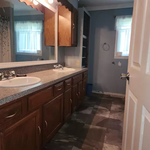 Bath - 628 Jane, Pinconning, MI 48650 photo 1 of 2