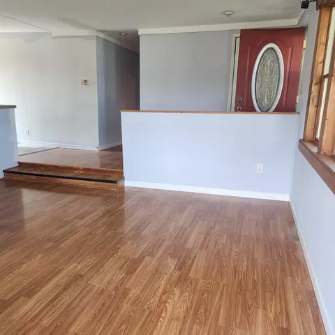 Living - 628 Jane, Pinconning, MI 48650 photo 2 of 3