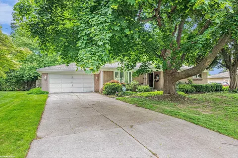 38220 N Julian, Clinton Township, MI 48036