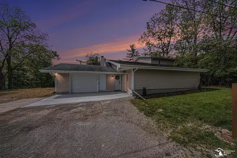 2930 Spielman, Adrian, MI 49221