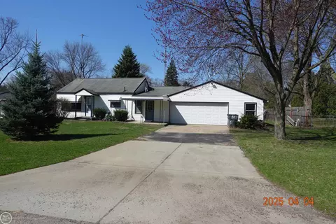 36571 Birwood, Clinton Township, MI 48035