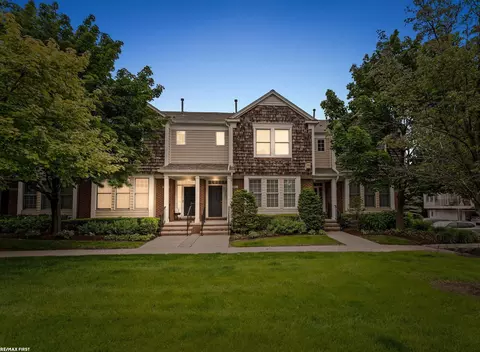 209 Stonebrooke, Royal Oak, MI 48067