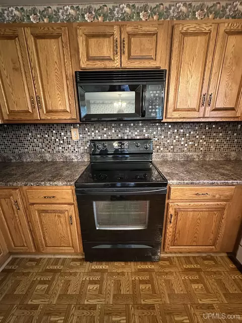 220 S Lilac, Ishpeming, MI 49849 photo 8