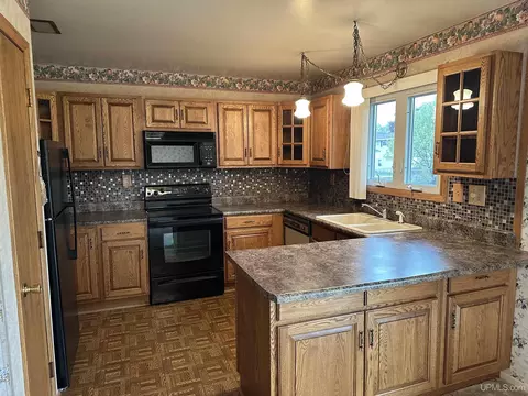 220 S Lilac, Ishpeming, MI 49849 photo 7