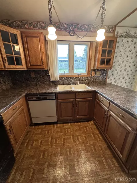 220 S Lilac, Ishpeming, MI 49849 photo 11