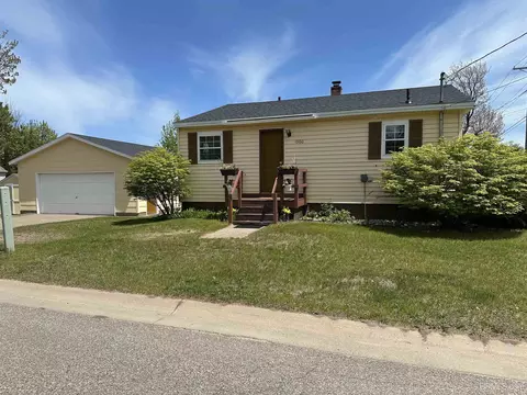 1900 Van Evera, Marquette, MI 49855