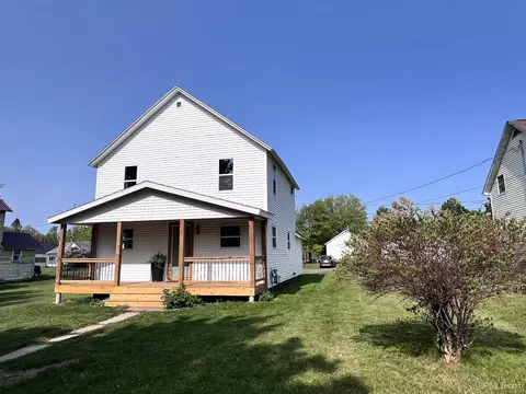 1607 Davidson, Iron River, MI 49935