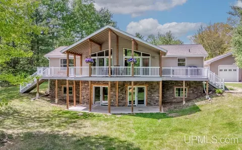 w3951 Lake Mary Drive South, Vulcan, MI 49892