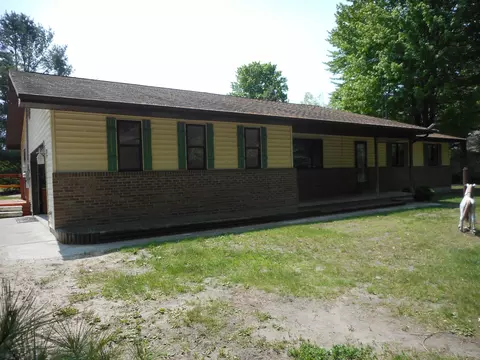 Exterior - 2575 W Huron, Standish, MI 48658 photo 2 of 12
